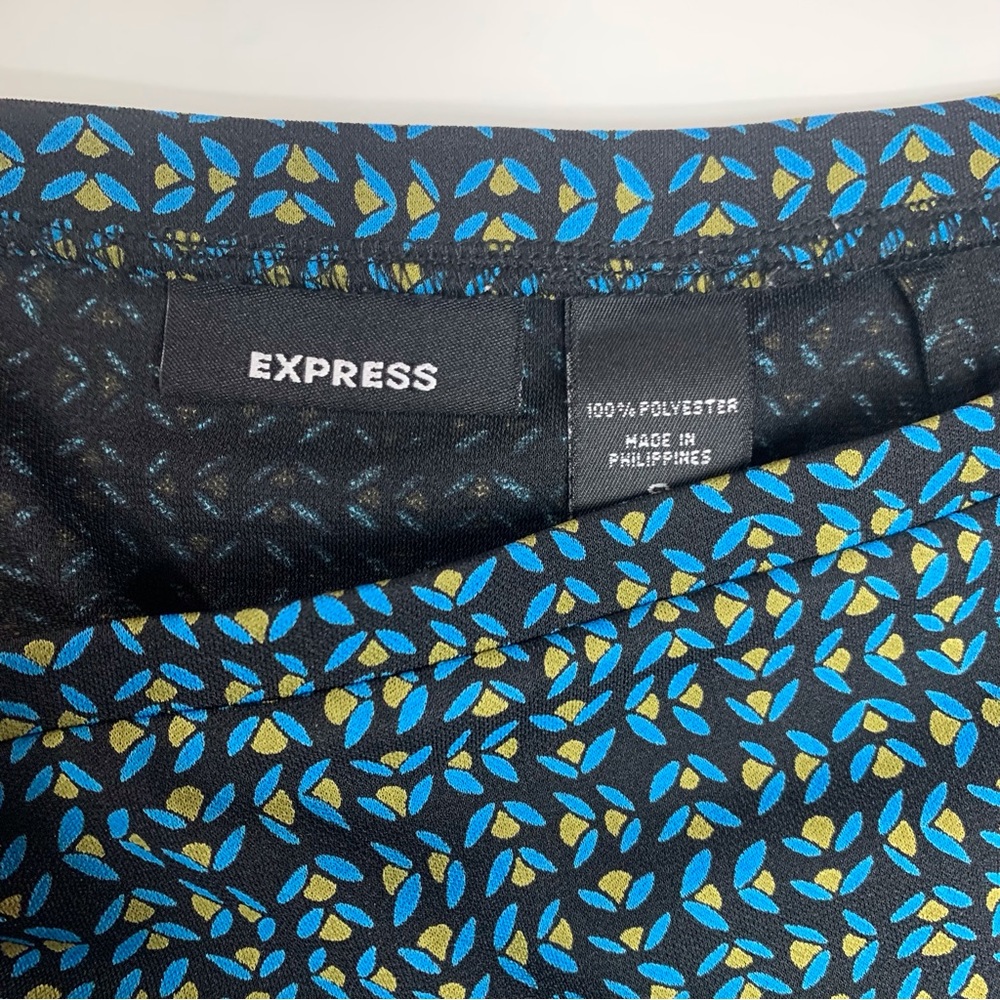 EXPRESS A- Line Skirt w/Small Flare Black Blue Gold Size Small Excellent